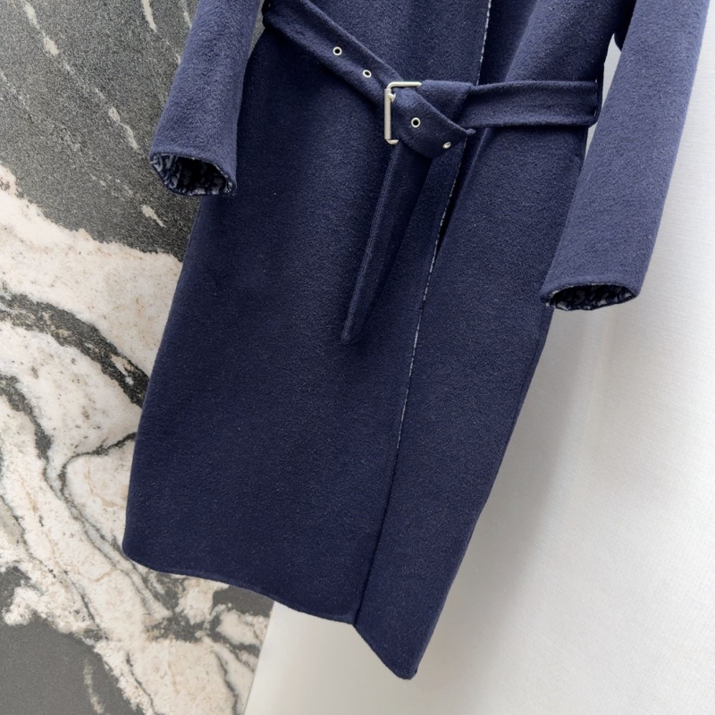 chr1st1an D10r outwear